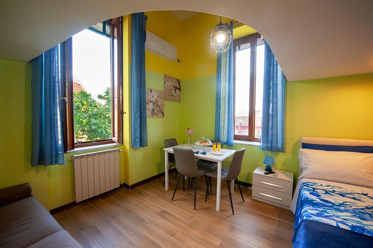 Casa "Positano" Da Ely - Salerno Centro Con Self Check-In Apartamento Exterior foto